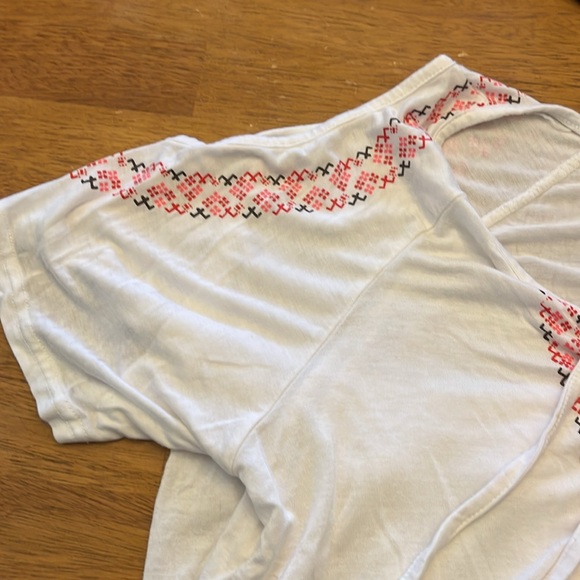 Boho adorable open shoulder shirt with tie in front XXL could fit smaller - Picture 6 of 8